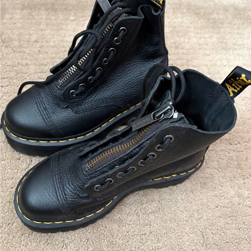 Dr, Martens boots, black  Leather Boots with Yellow Stitching